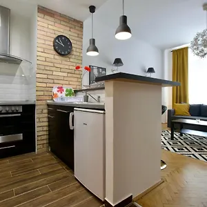 standard-apartment-by-hi5-center-of-city-center.inbudapesthotels.com/